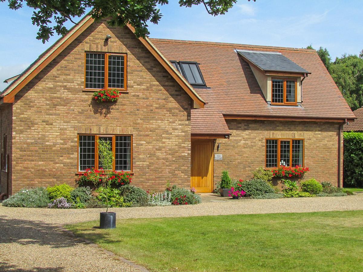 Swiss Cottage Aldringham エクステリア 写真